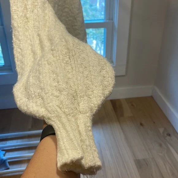 Urban outfitters out from under white knit cropped sweater, size small - Picture 2 of 7